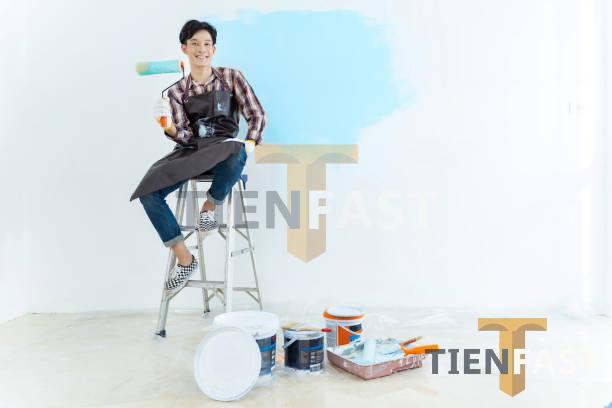 Đội ngũ thợ sơn tại tại TPHCM của TIENFAST được biết đến với sự chuyên nghiệp trong từng khâu thực hiện công việc, mang lại sự yên tâm cho khách hàng. Dưới đây là một số điểm nổi bật về sự chuyên nghiệp của đội thợ sơn của chúng tôi: Đội ngũ Thợ sơn nhà tại TPHCM của TIENFAST
